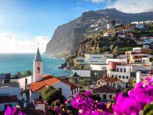 MEGA LAST-MINUTE DEAL! ⚡️ Geniet van een 8-daagse fly & drive naar het prachtige bloemeneiland Madeira incl. vlucht, huurauto en ontbijt