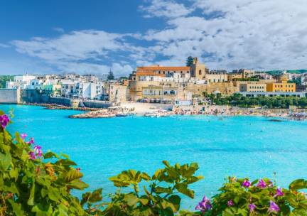 Zonvakantie Itali&euml; naar idyllische kustplaats in het zuiden van Puglia incl. vlucht, ontbijt en huurauto!