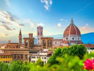 4*-hotel met ZWEMBAD in Itali&euml; nabij Pisa en Lucca! Incl. ontbijt, lunch, 3-gangen diner en GRATIS parkeren!