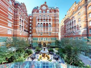 St James Court