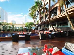 Ramada Plaza Menam Riverside