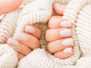 BIAB-behandeling + gellak + evt. manicurebehandeling