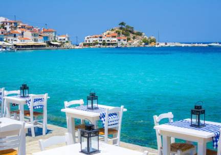 Samos, samen genieten! Verblijf in een studio nabij het strand o.b.v. logies incl. vlucht en huurauto