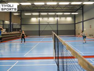 Badminton (90 minuten) voor 2 of 4 personen + huur rackets en shuttles