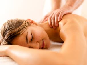 Massage naar keuze (30 of 60 min) + evt. oorkaarsbehandeling