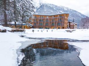 Au Charmant Petit Lac Spa & Park Hotel