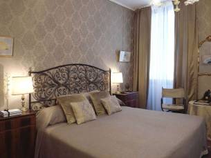 Metropole Hotel