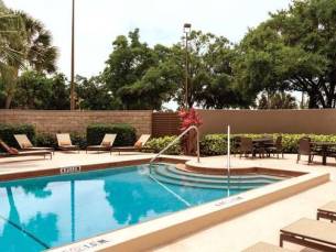 Embassy Suites by Hilton Orlando International Drive Icon Park