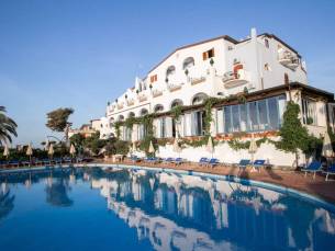 Arathena Rocks Hotel