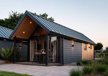 FLASHDEAL! ⚡ WEGENS SUCCES VERLENGD! Geniet in een volledig ingerichte Tiny House Berg Lodge in Zuid-Limburg nabij Maastricht en Valkenburg!