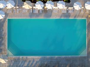 Domes Aulus Zante Autograph