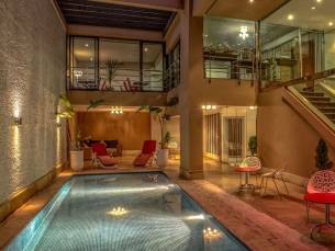 Yaad City Hotel