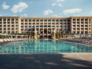 Astor Garden Hotel