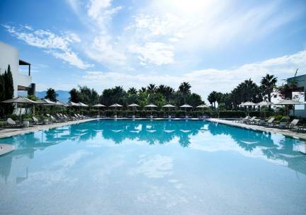 Pelagos Suites Hotel & Spa
