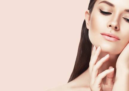Huidverbeterende microneedling-behandeling(en) of mesotherapie