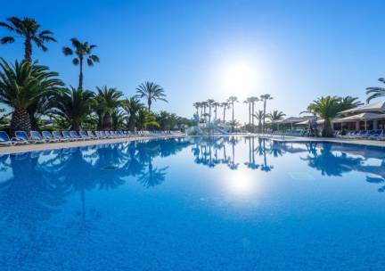 Familievakantie aan de kust van Tarragona, Costa Dorada! Verblijf in een tent, Mobile Home of Bungalow op een 4*-camping met zwemparadijs & nabij het strand