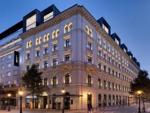 Dorothea Budapest Autograph Collection