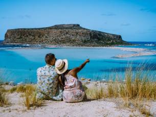 Verken Kreta vanuit Agia Galini tijdens een heerlijke zonvakantie met uitzicht op de zee incl. ontbijt, vlucht en huurauto