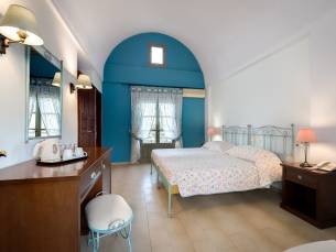 Zephyros Hotel