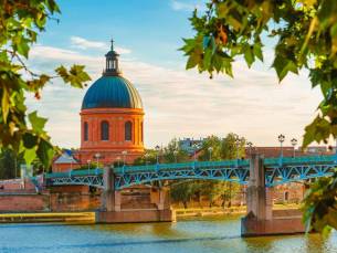 Bewonder de prachtige stad Toulouse incl. ontbijt