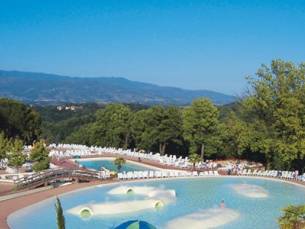 8 daagse vliegvakantie naar hu Norcenni Girasole Village in figline valdarno, italie