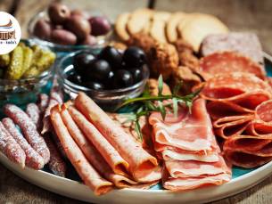 Boerenhapjesschaal (60 stuks) om af te halen bij Van Robuust