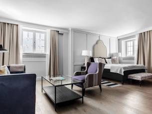 Reisen The Unbound Collection