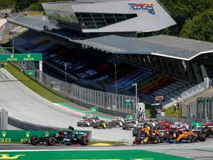 Geniet van een F1 weekend in Oostenrijk incl. hotel, ontbijt en weekendtickets