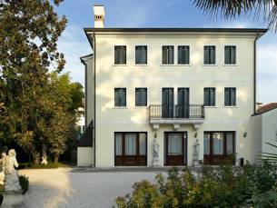 4*-Vakantie in een Italiaans herenhuis met zwembad nabij Venetië incl. leuke extra's en ontbijt