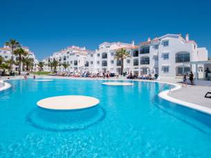 FERGUS Style Carema Beach