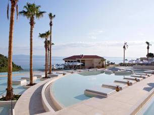 8 daagse vliegvakantie naar Cora Hotel en Spa in afitos, griekenland