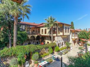 Alp Pasa Hotel