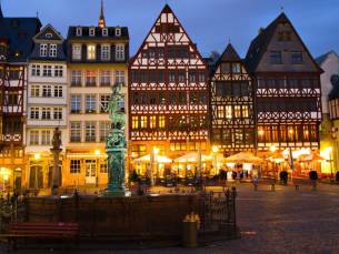 ????Kerstmarkttrip????: Verblijf in Mercure Hotel Frankfurt met ontbijt, diner & late checkout