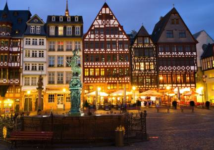 ????Kerstmarkttrip????: Verblijf in Mercure Hotel Frankfurt met ontbijt, diner & late checkout