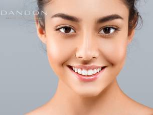 Gezichtsbehandeling of henna brows