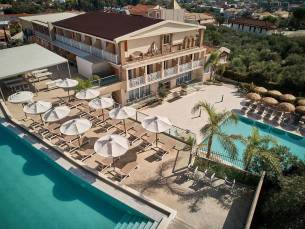 Altura Hotel
