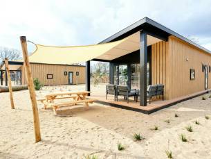 Zand Lodge voor 4 personen met sauna op de Veluwe in Voorthuizen