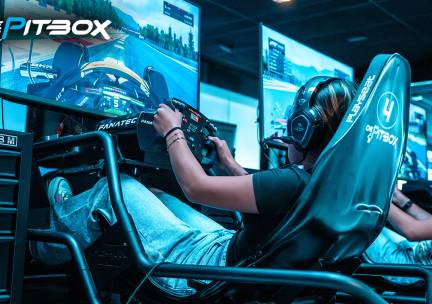 Racen (60 min), privÃ© pitbox afhuren (60 min) of pitstopchallenge bij De Pitbox