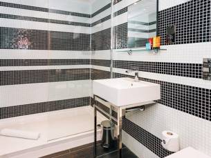 Stay Central Hotel