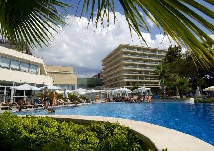 Le Meridien Lav Split