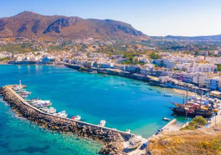 Relaxte zonvakantie in Chersonissos op Kreta! Incl. vlucht, ontbijt en huurauto