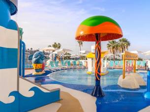 HOVIMA La Pinta Beach Front Family hotel