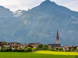 4*-hotel met WELLNESS in Hippach - Tirol! Incl. ontbijt & diner, gastenkaart en GRATIS parkeren!