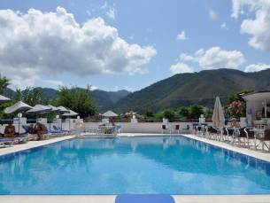 Munamar Park by Oylum