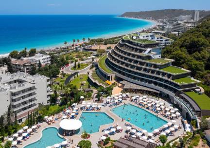 Olympic Palace Resort en Convention Center