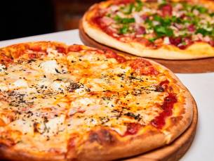 Pizza + tiramisu voor afhaal in Wassenaar