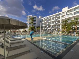 Limanaki Beach Hotel