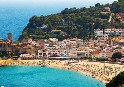 Verblijf in een 4*-hotel met zwembad en wellness aan de Costa Brava nabij het strand incl. vlucht, transfer en o.b.v. halfpension of volpension