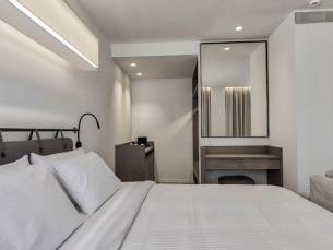 Bitzaro Hotel in town