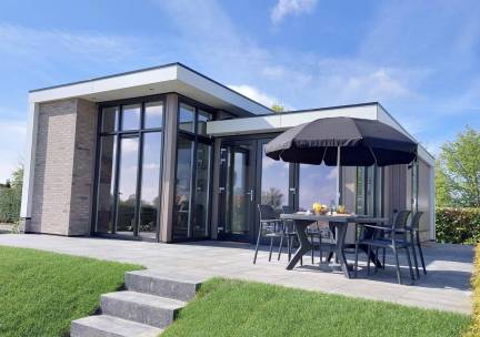 Moderne vakantiewoning voor 4 personen op de Rhederlaagse Meren met Sauna